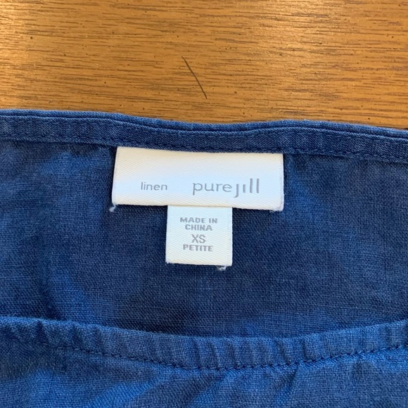 J. Jill blue linen sleeveless top with double split hem and gathered side - Picture 10 of 12